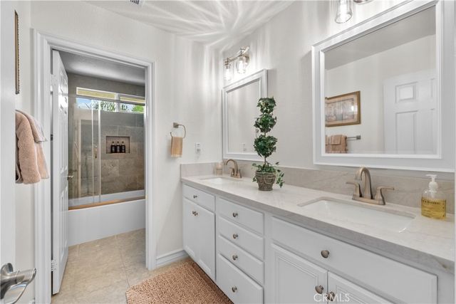 29350 Las Brisas, Valencia, CA 91354