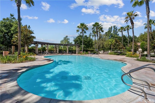 29350 Las Brisas, Valencia, CA 91354