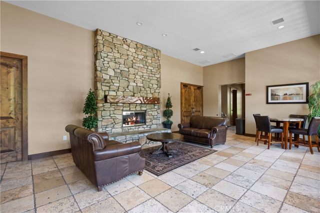 29350 Las Brisas, Valencia, CA 91354