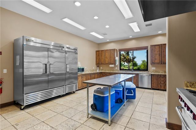 29350 Las Brisas, Valencia, CA 91354