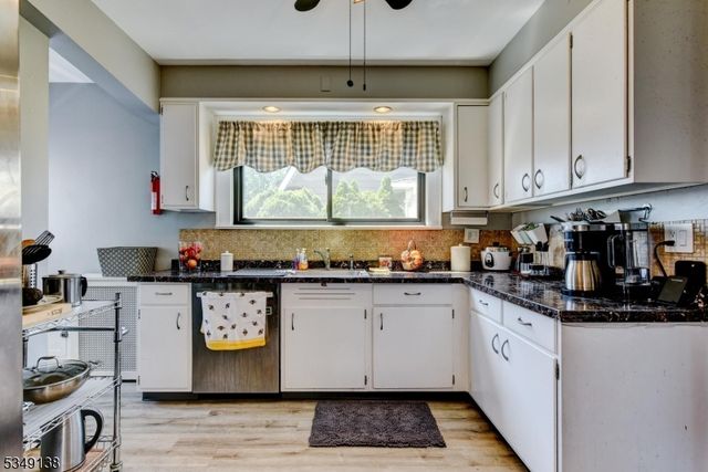 21 Ivanhoe Ave, Somerville Boro, NJ 08876
