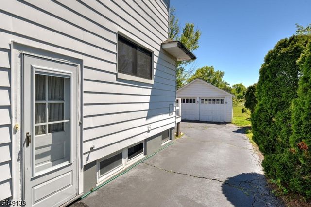 21 Ivanhoe Ave, Somerville Boro, NJ 08876