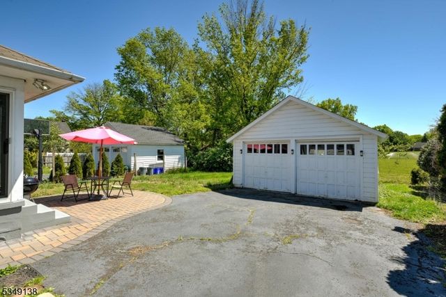 21 Ivanhoe Ave, Somerville Boro, NJ 08876