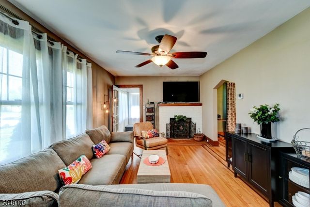 21 Ivanhoe Ave, Somerville Boro, NJ 08876