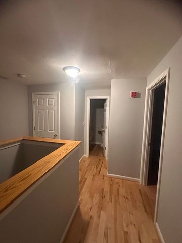 16 Kennedy Dr 16, Chelmsford, MA 01863