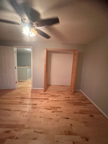 16 Kennedy Dr 16, Chelmsford, MA 01863