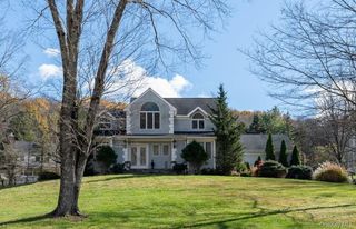 468 Peekskill Hollow Road, Putnam Valley, NY 10579