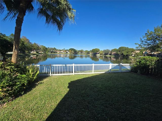 10061 NW 2nd Street, Plantation, FL 33324