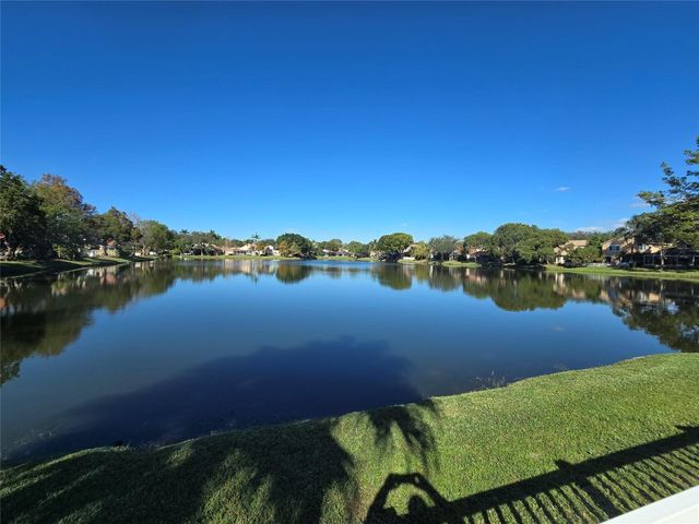 10061 NW 2nd Street, Plantation, FL 33324