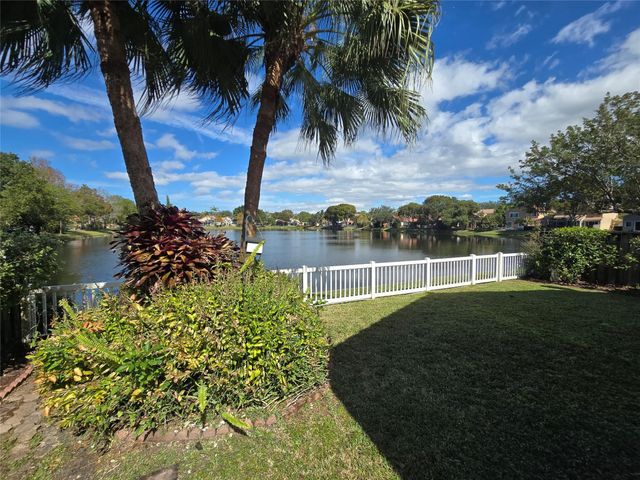 10061 NW 2nd Street, Plantation, FL 33324