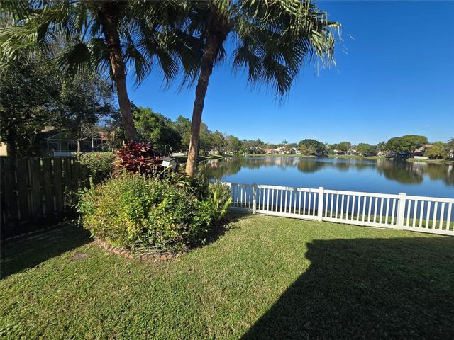 10061 NW 2nd Street, Plantation, FL 33324