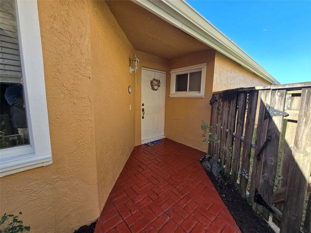 10061 NW 2nd Street, Plantation, FL 33324