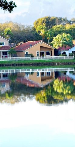 10061 NW 2nd Street, Plantation, FL 33324