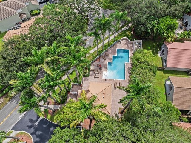 10061 NW 2nd Street, Plantation, FL 33324