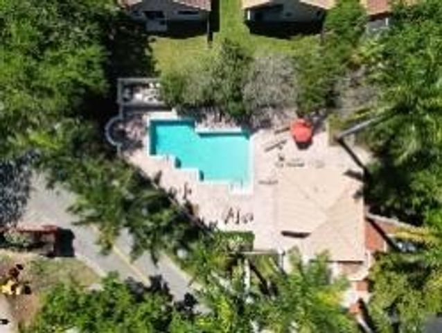 10061 NW 2nd Street, Plantation, FL 33324