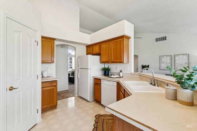 3850 W Teter Street, Meridian, ID 83646