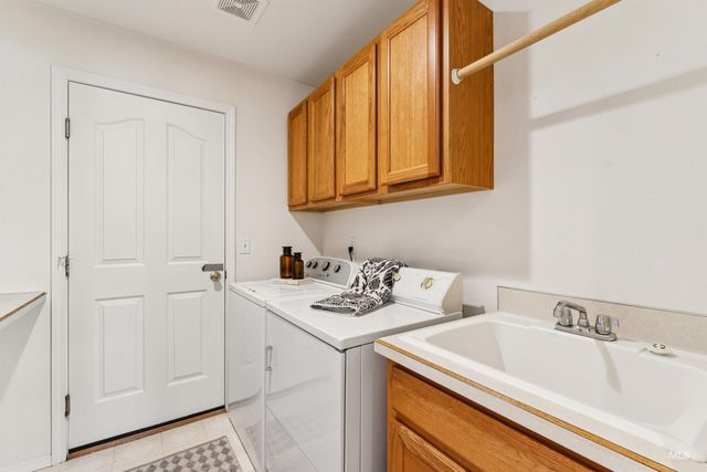 3850 W Teter Street, Meridian, ID 83646