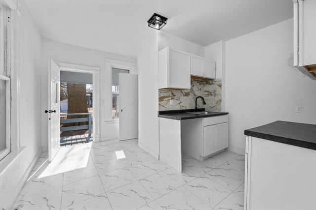 1507 W 8 Street, Davenport, IA 52802