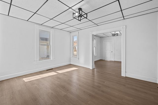 1507 W 8 Street, Davenport, IA 52802