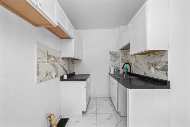 1507 W 8 Street, Davenport, IA 52802