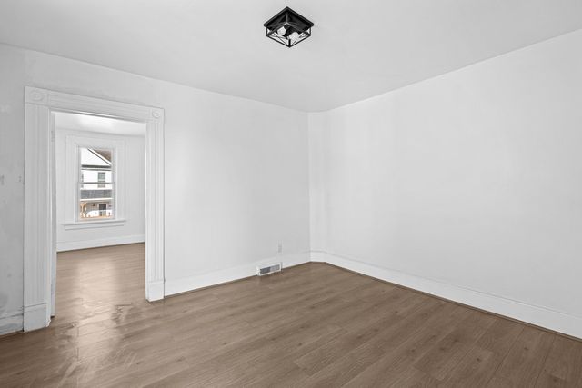 1507 W 8 Street, Davenport, IA 52802