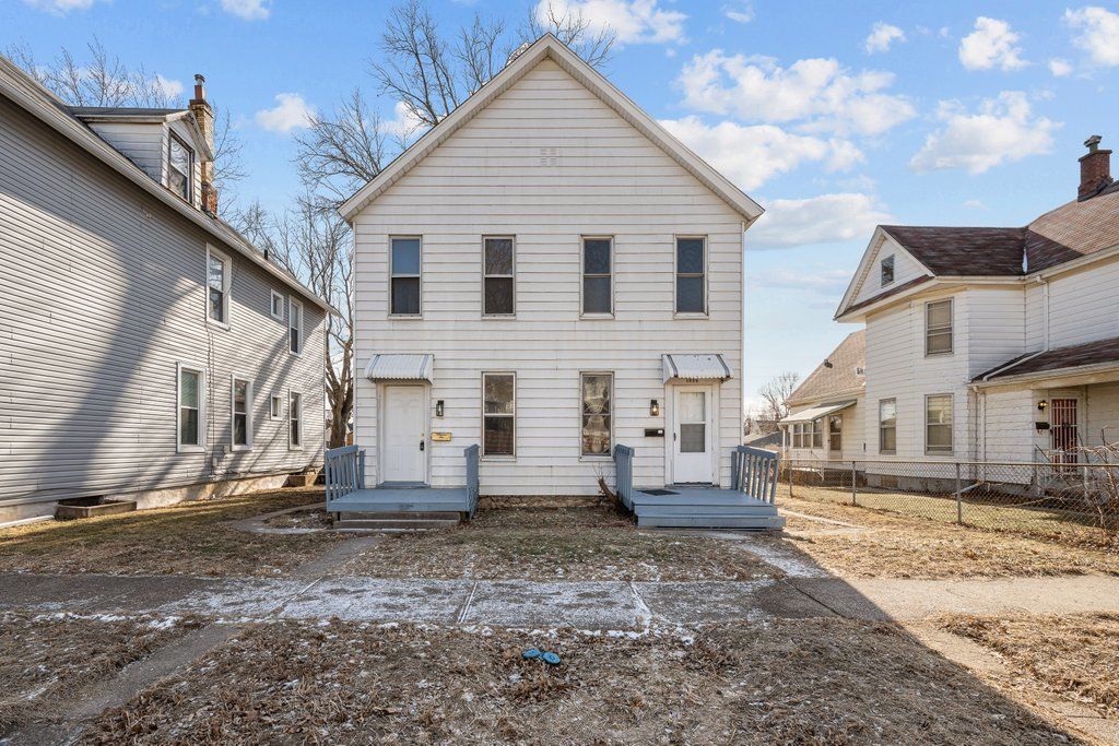 1507 W 8 Street, Davenport, IA 52802