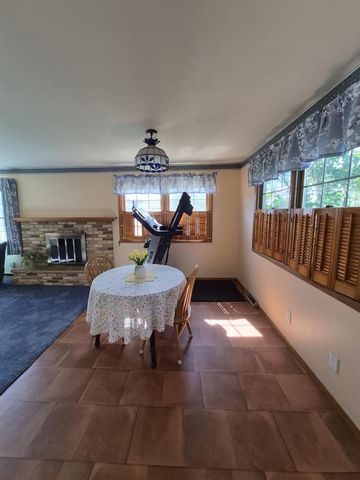 1456 W 4TH AVENUE, Oshkosh, WI 54902