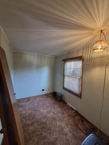 1456 W 4TH AVENUE, Oshkosh, WI 54902