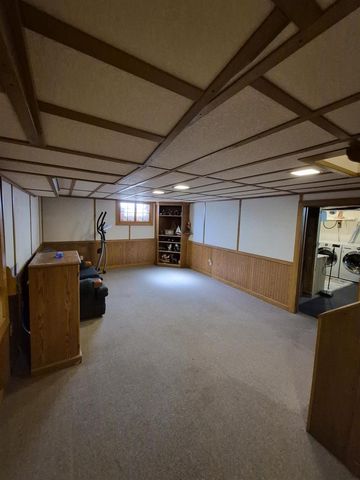 1456 W 4TH AVENUE, Oshkosh, WI 54902