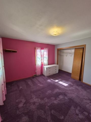 1456 W 4TH AVENUE, Oshkosh, WI 54902