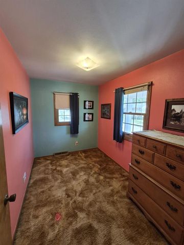 1456 W 4TH AVENUE, Oshkosh, WI 54902