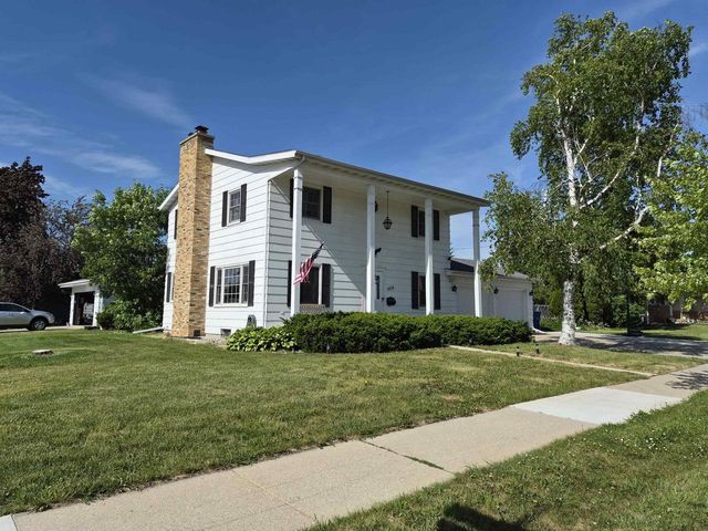 1456 W 4TH AVENUE, Oshkosh, WI 54902