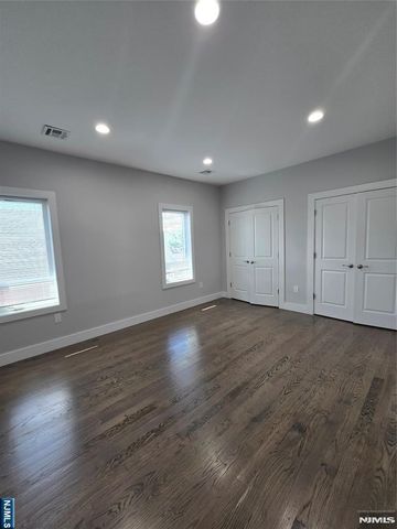 21 Summit Street, Tenafly, NJ 07670