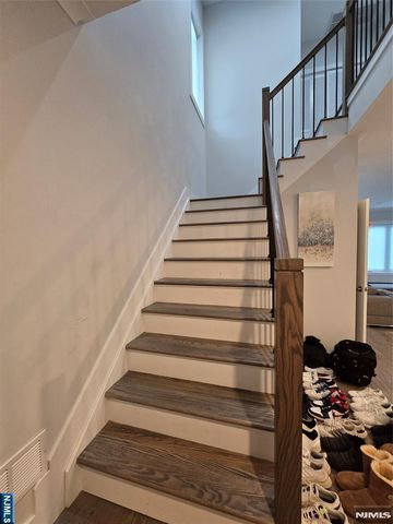 21 Summit Street, Tenafly, NJ 07670