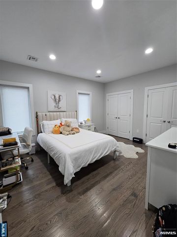 21 Summit Street, Tenafly, NJ 07670