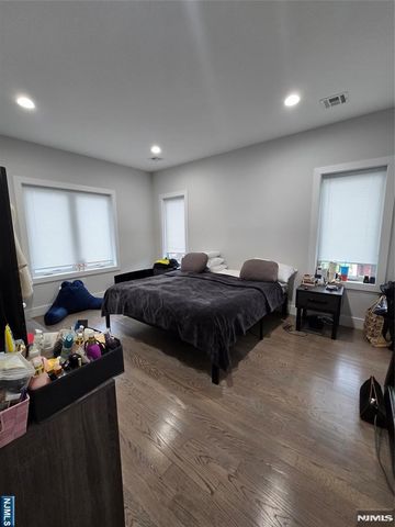 21 Summit Street, Tenafly, NJ 07670