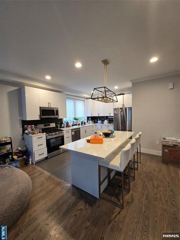 21 Summit Street, Tenafly, NJ 07670