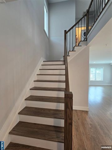 21 Summit Street, Tenafly, NJ 07670
