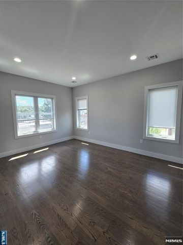 21 Summit Street, Tenafly, NJ 07670