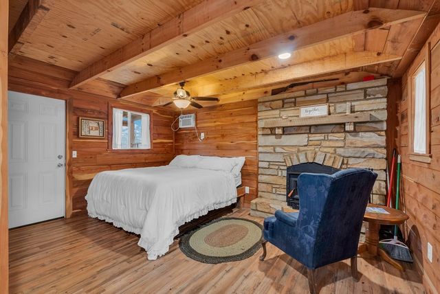 579 Blue Springs Rd, Sparta, TN 38583