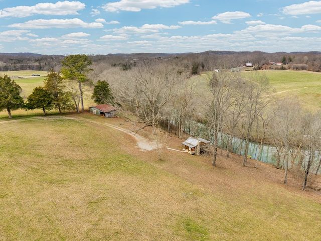 579 Blue Springs Rd, Sparta, TN 38583