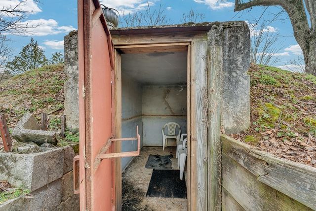 579 Blue Springs Rd, Sparta, TN 38583