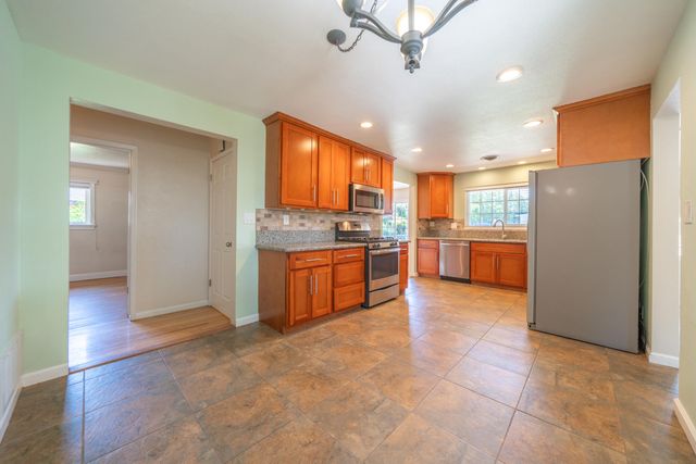 5101 Bidwell Road, Redding, CA 96001