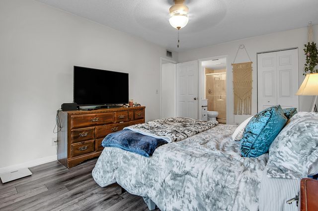 1009 GREEN PINE Boulevard F3, West Palm Beach, FL 33409
