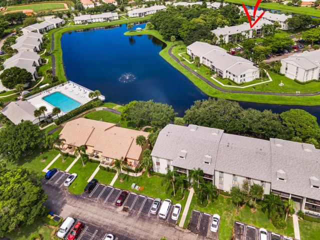 1009 GREEN PINE Boulevard F3, West Palm Beach, FL 33409