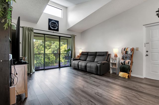 1009 GREEN PINE Boulevard F3, West Palm Beach, FL 33409