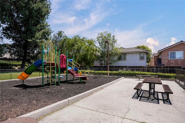 1061 Harbor Heights Dr. G, Harbor City, CA 90710