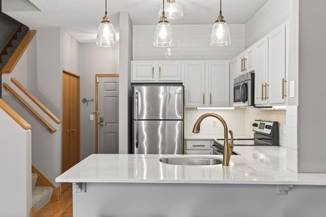 600 N 2nd Street 112, Minneapolis, MN 55401