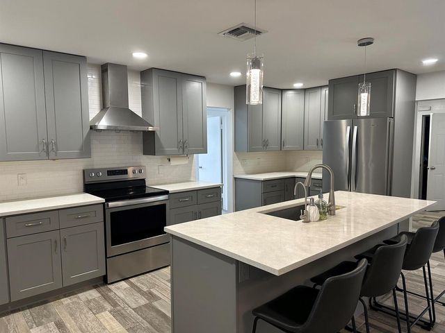 528 Date Palm Drive, Lake Park, FL 33403