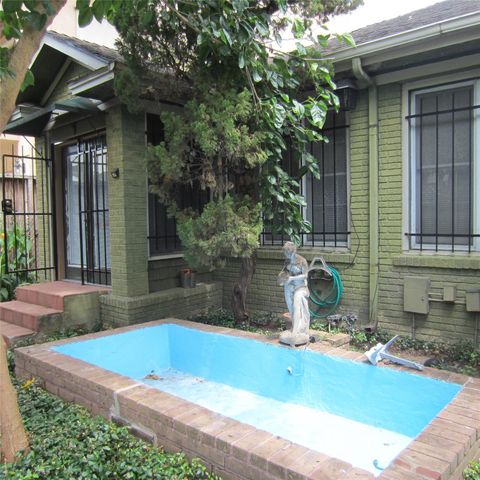 512 W Polk Street, Houston, TX 77019
